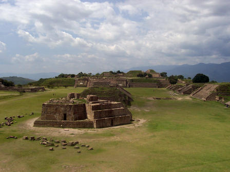 Monte Albán, site archéologique zapothèque à Oaxaca