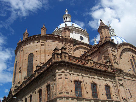 La cathédrale de l’immaculée conception de Cuenca en Équateur